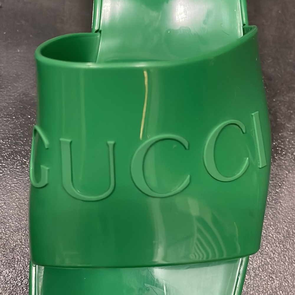 Gucci Green Logo Slide Sandals - Picture 3 of 8